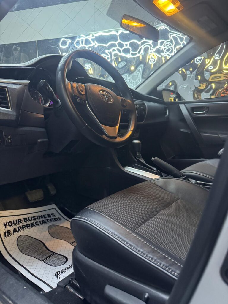 2016 Toyota Corolla S 4dr Sdn CVT S